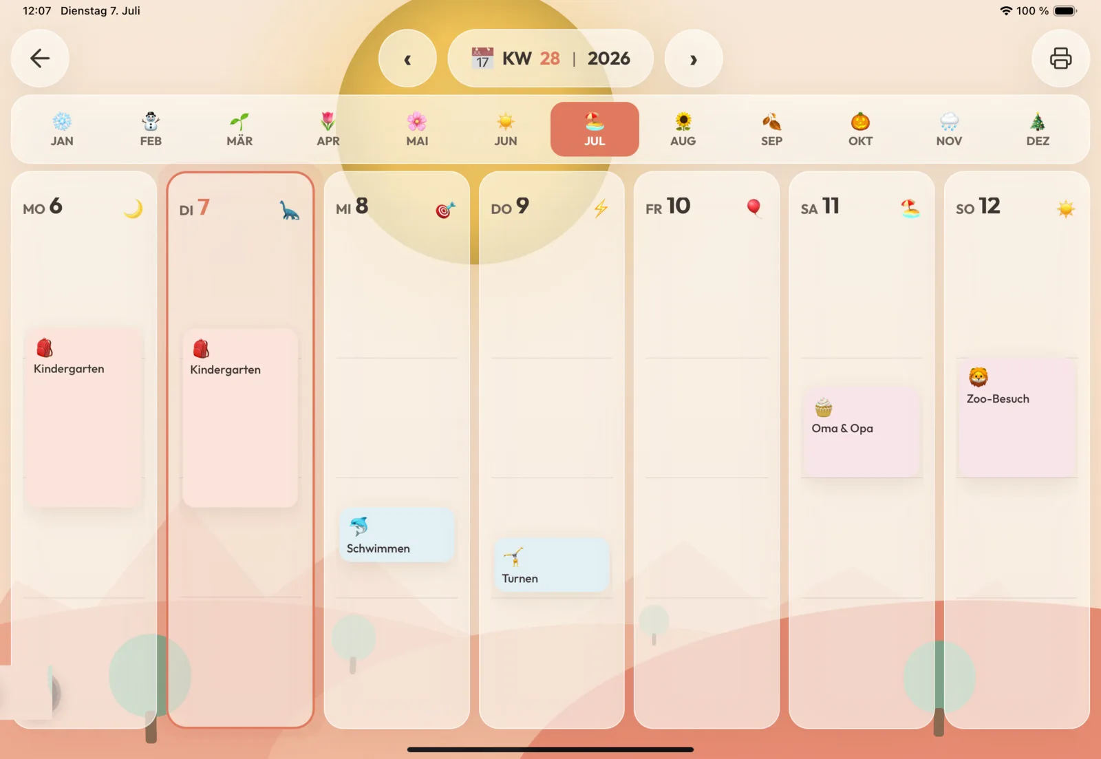 Wochenkalender in Klyngl Kids: sieben Tageskarten mit Emojis, Termine als farbige Karten, Monatsleiste mit Jahreszeiten-Emojis