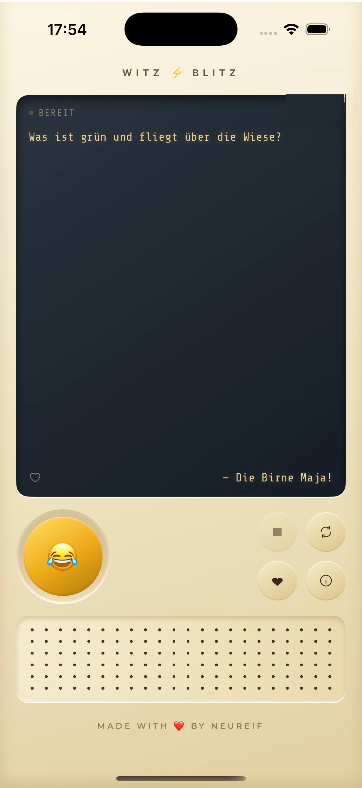 WitzBlitz zeigt einen Witz: Frage und Pointe stehen auf dem Display, während die Stimme ihn vorliest
